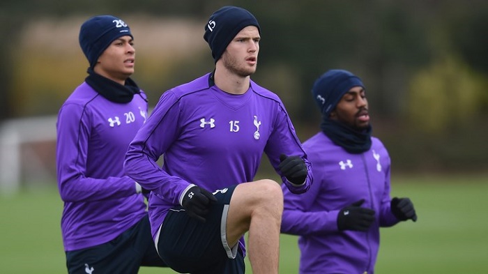 球第一次触 球第一次触